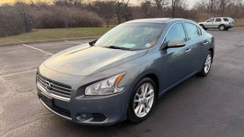 2011 NISSAN Maxima