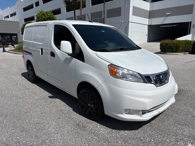 2017 NISSAN NV200