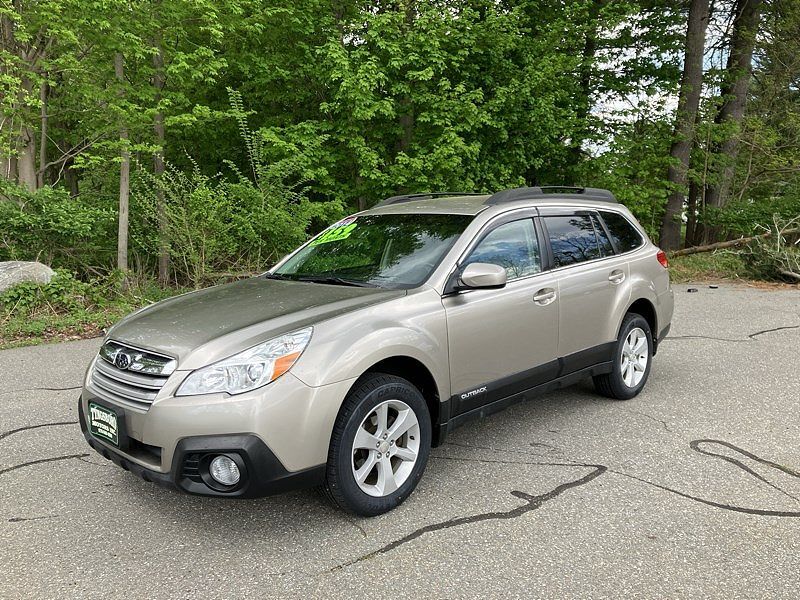 2014 SUBARU Outback