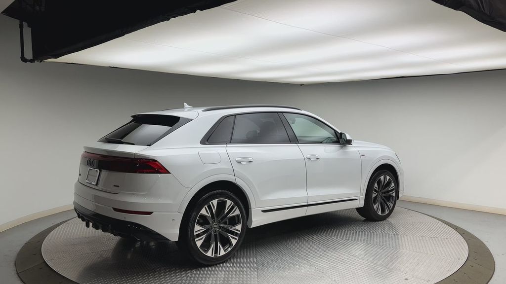 2026 Audi Q8