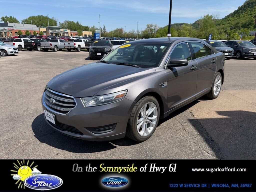 2013 FORD Taurus