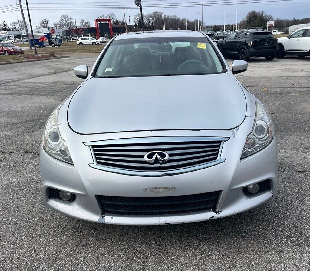 2011 INFINITI G37