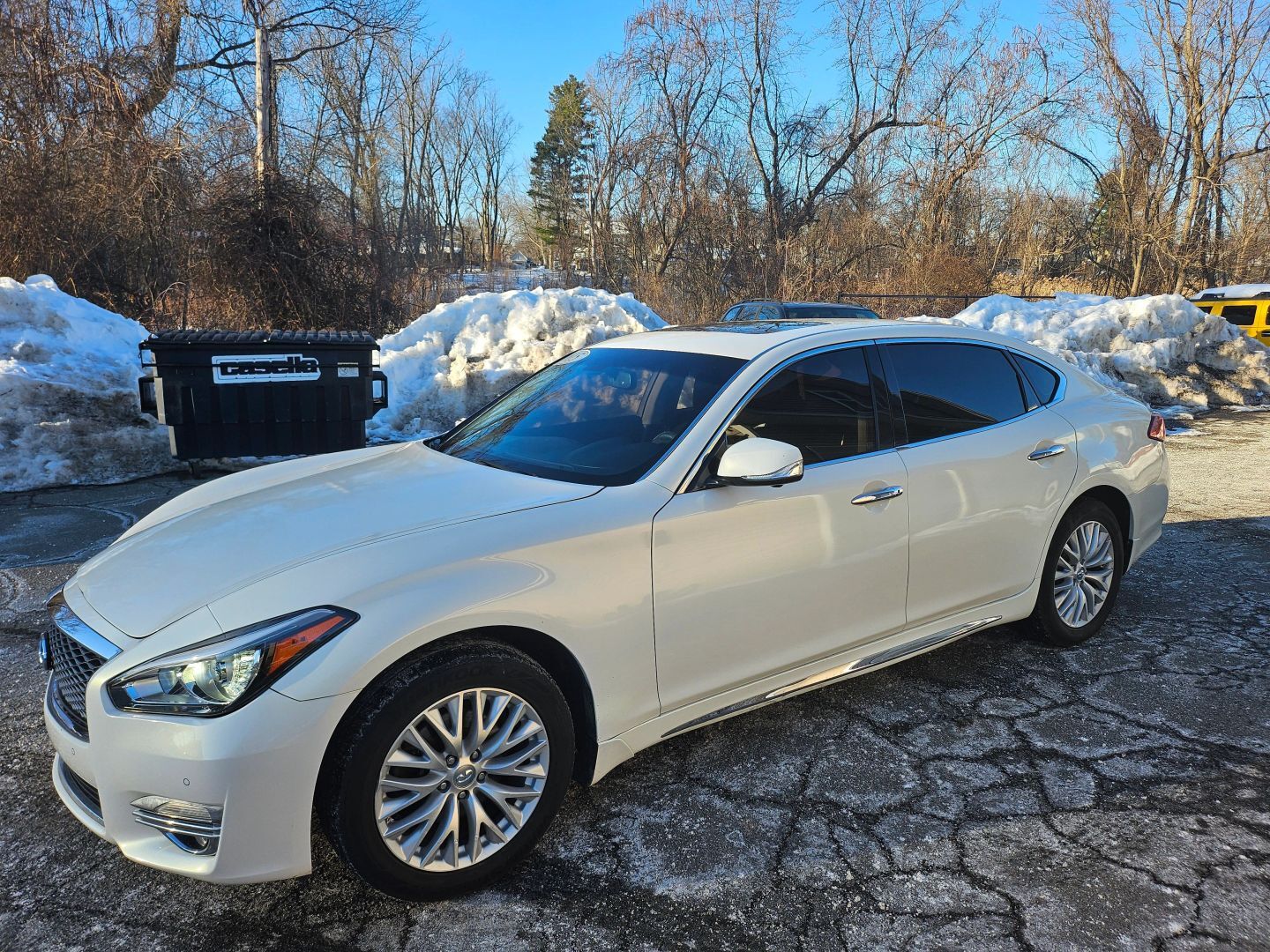 2015 INFINITI Q70L