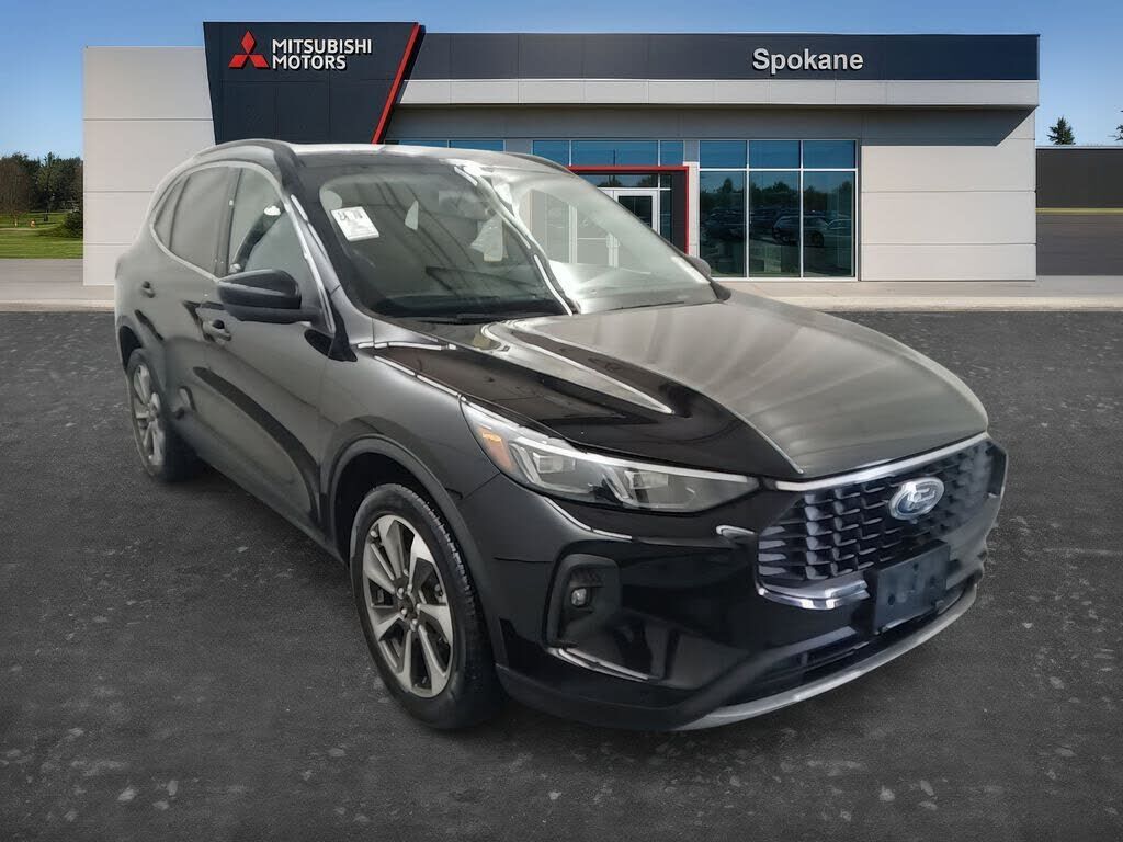 2024 FORD Escape
