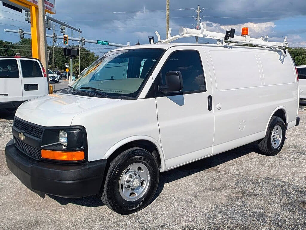 2011 CHEVROLET Express