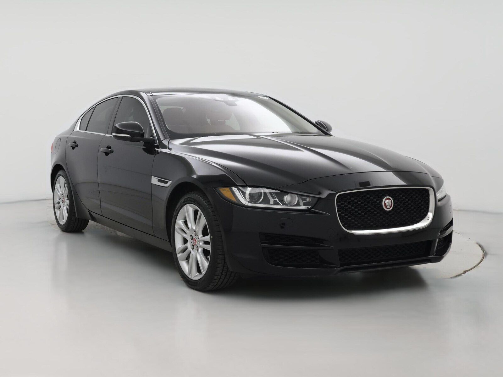2019 JAGUAR XE