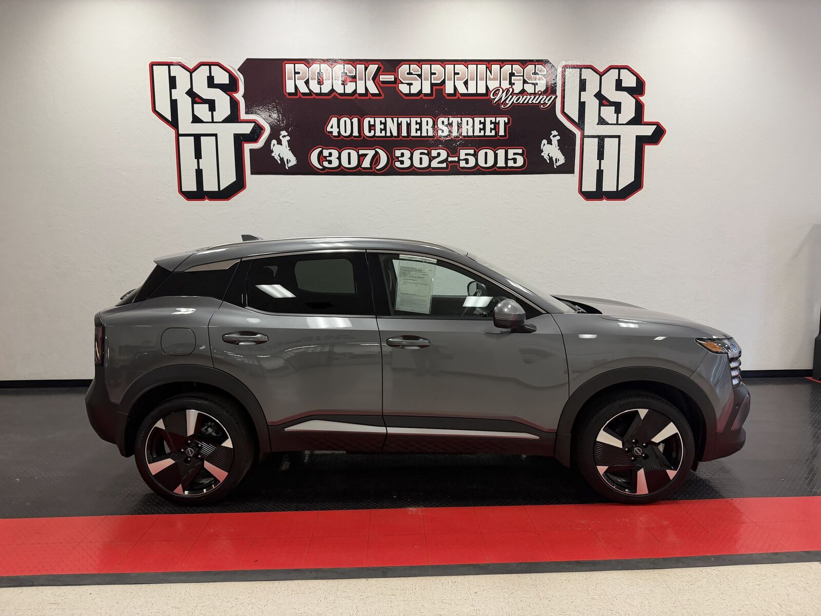 2025 NISSAN Kicks
