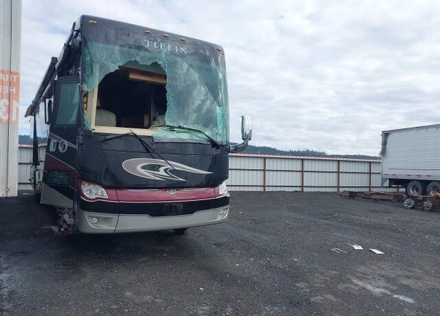 2018 TIFFIN MOTORHOMES INC Allegro Bus