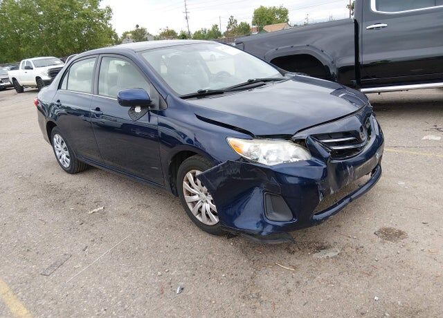 2013 TOYOTA Corolla