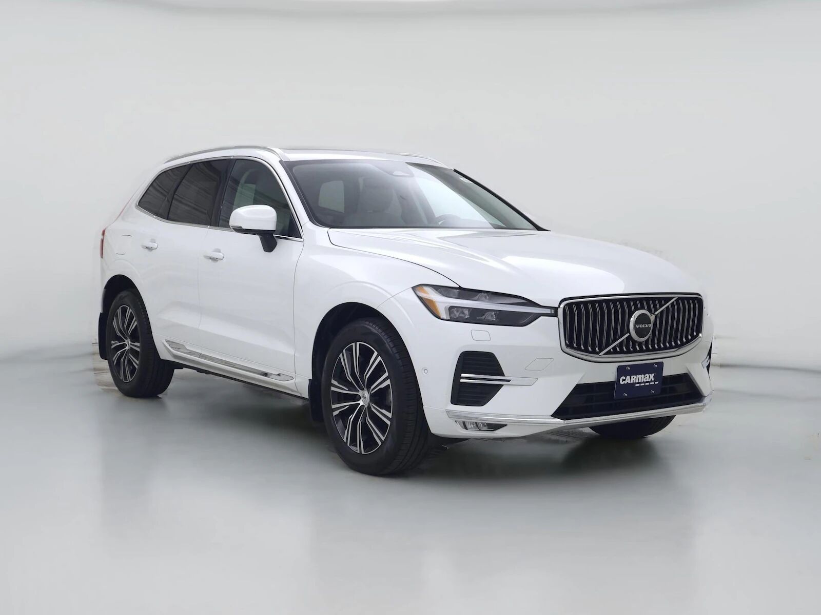 2022 VOLVO XC60