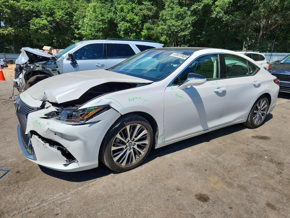 2019 LEXUS ES