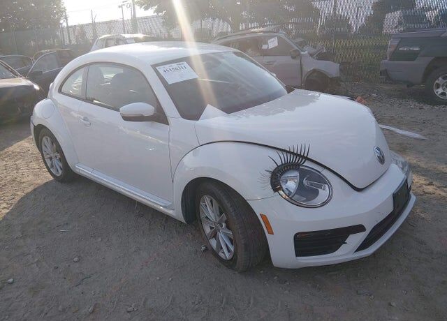 2018 VOLKSWAGEN Beetle
