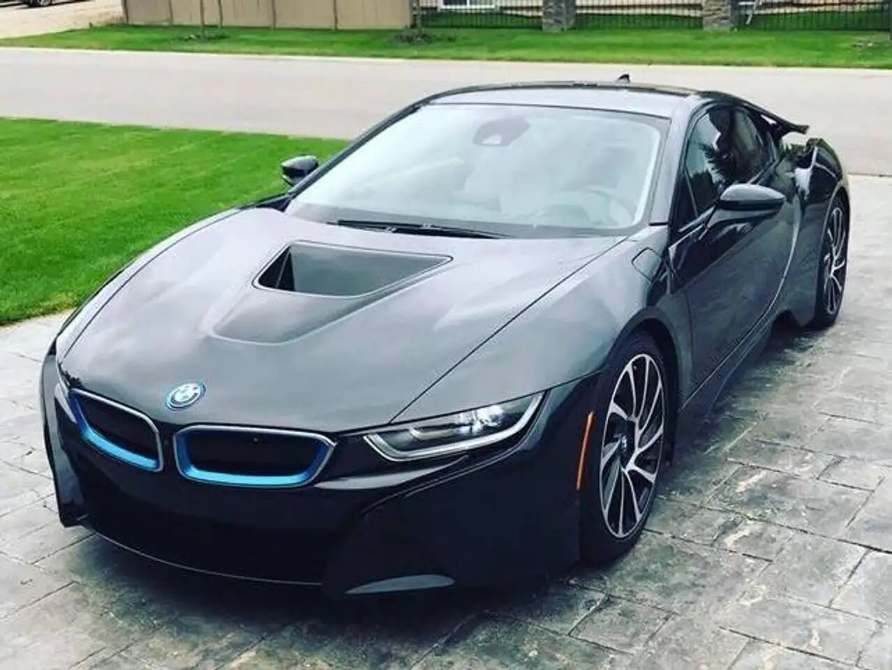 BMW i8