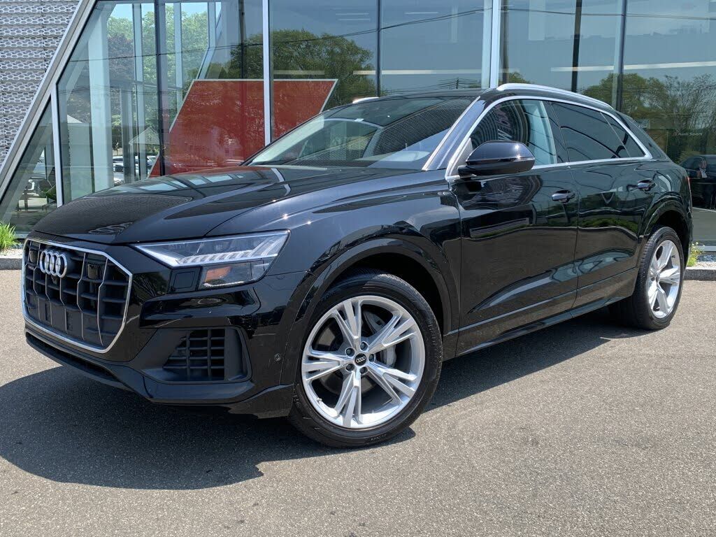 2023 AUDI Q8