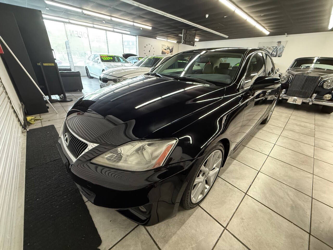 2011 LEXUS IS