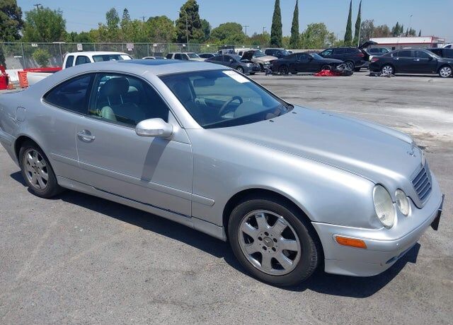 2002 MERCEDES-BENZ CLK-Class