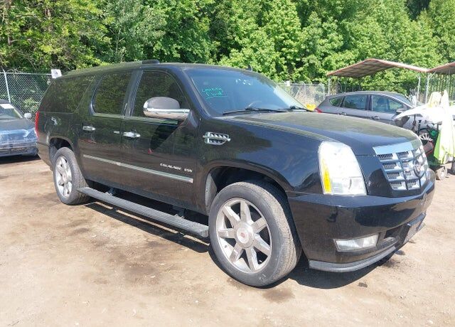 2013 CADILLAC Escalade