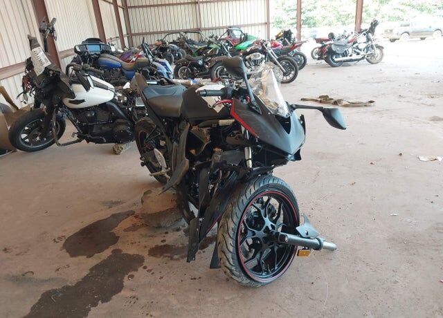 2017 YAMAHA YFZR3