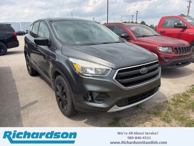 2017 FORD Escape