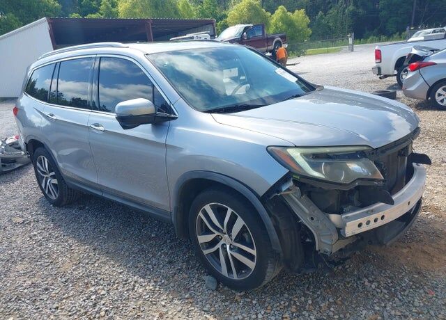 2017 HONDA Pilot