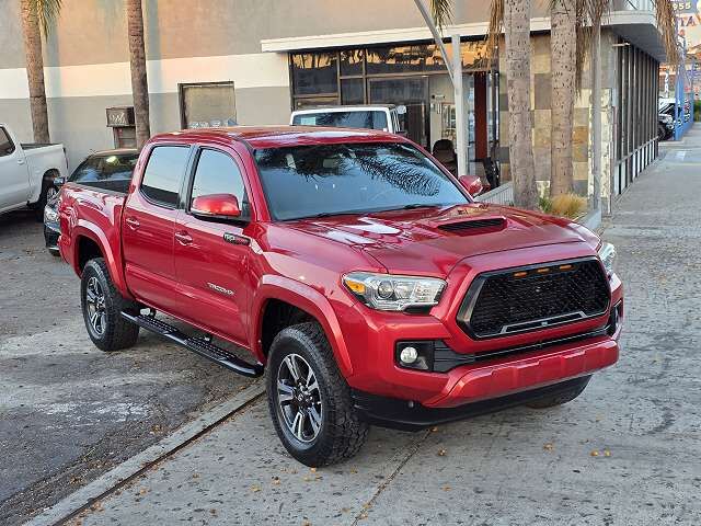 2017 TOYOTA Tacoma