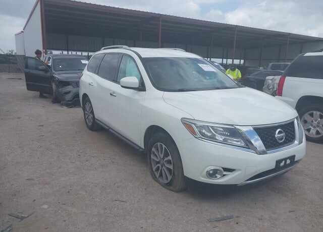 2016 NISSAN Pathfinder