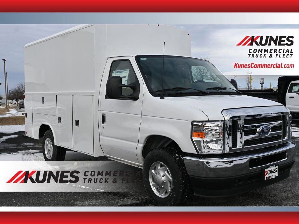 2025 FORD E-350