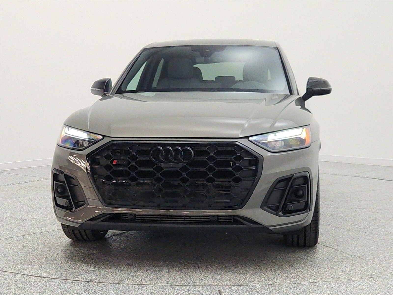 2023 Audi SQ5