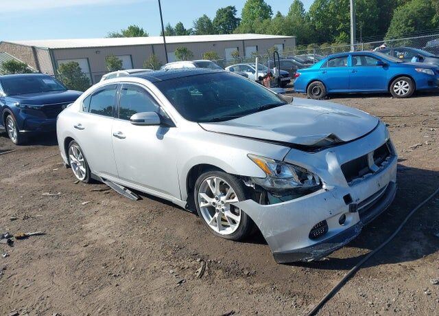 Nissan Maxima