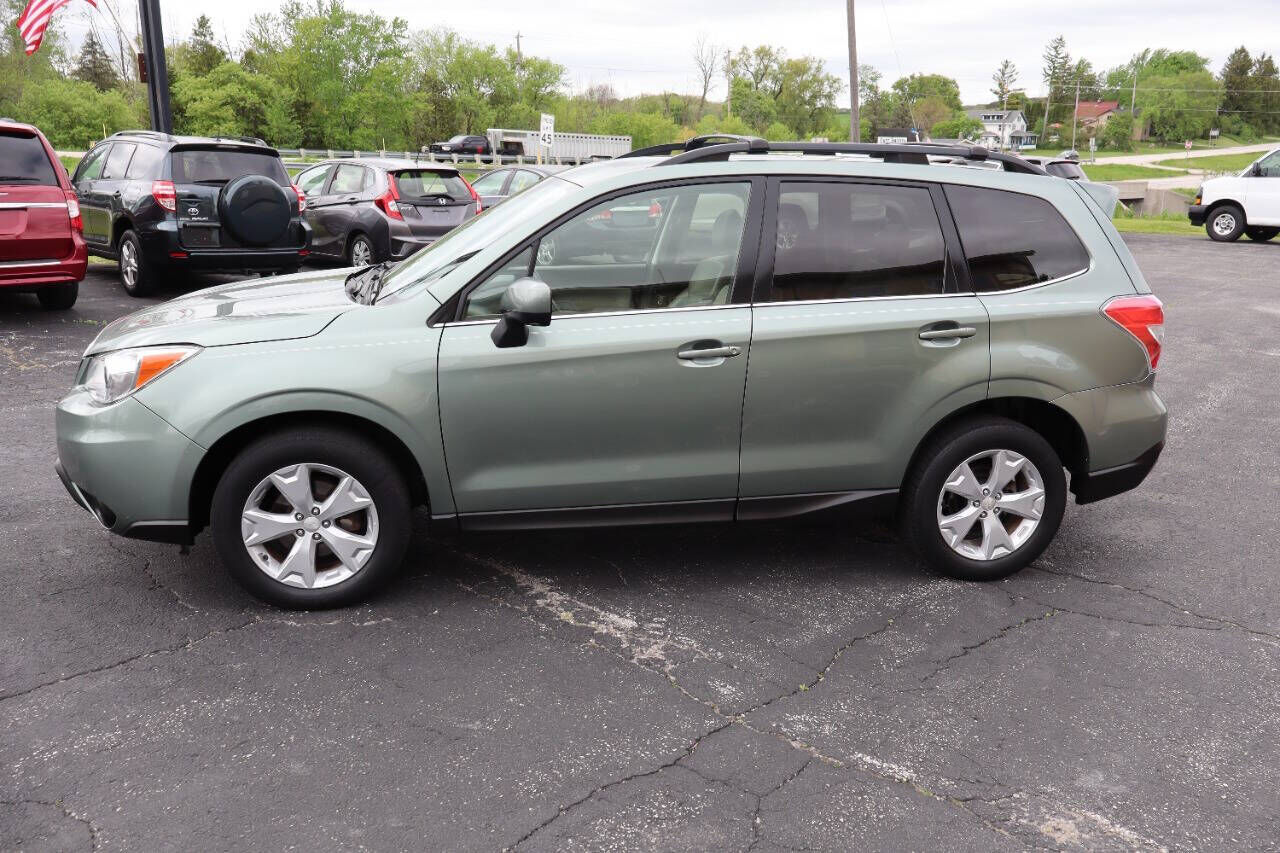 2015 SUBARU Forester