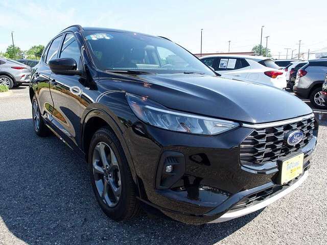 2023 FORD Escape