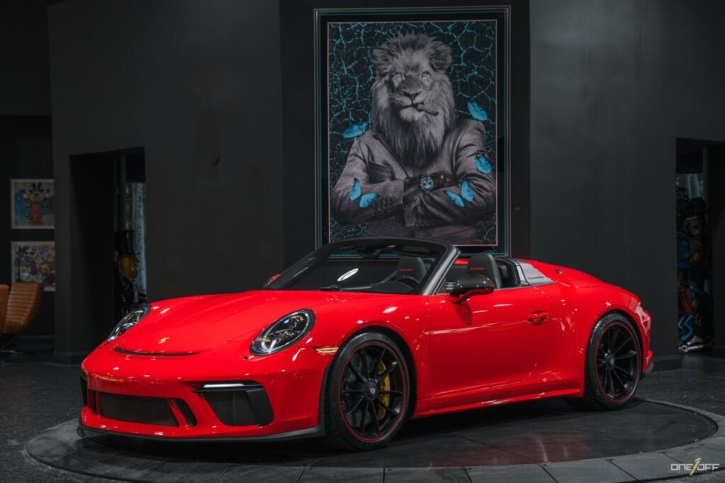 2019 PORSCHE 911
