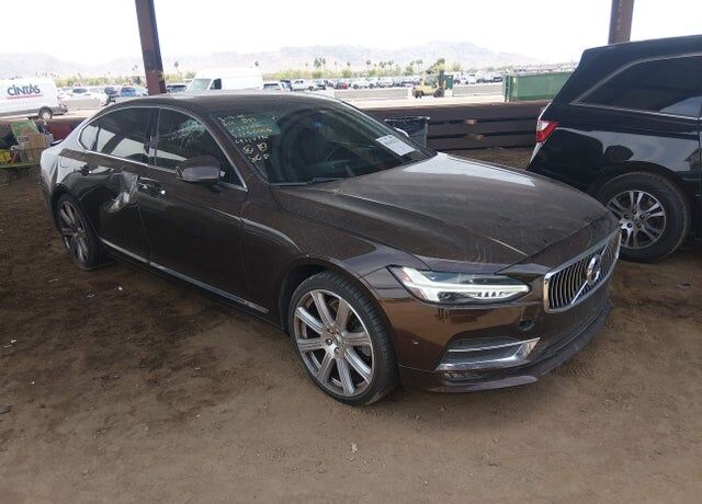2018 VOLVO S90