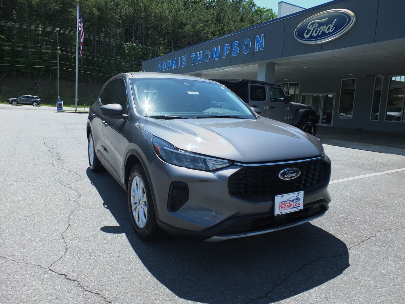 2024 FORD Escape