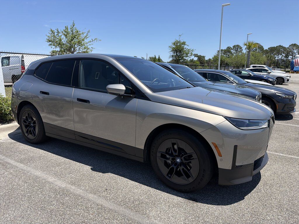 2023 BMW ix