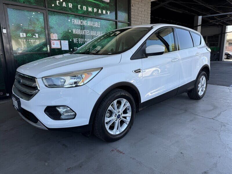 2017 FORD Escape