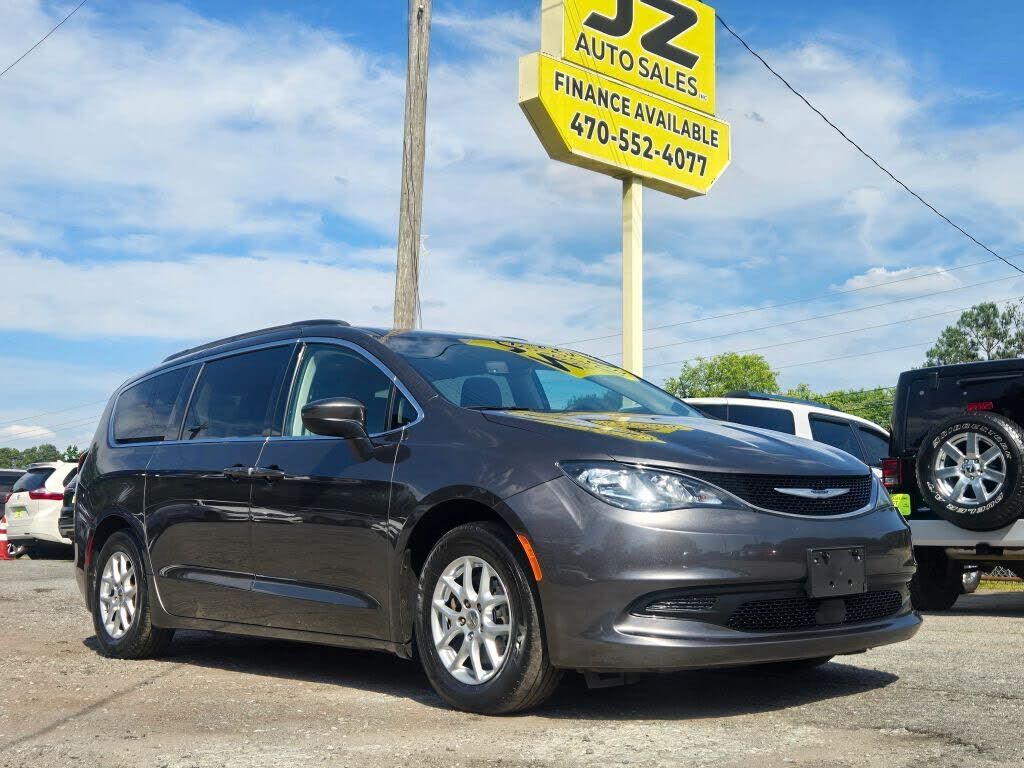 2021 CHRYSLER Voyager