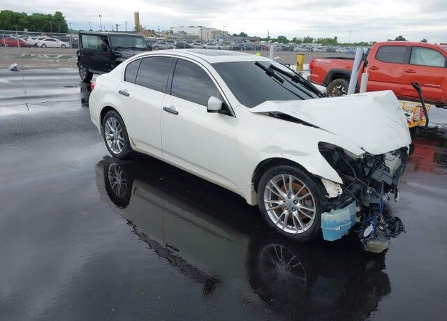 2011 INFINITI G37