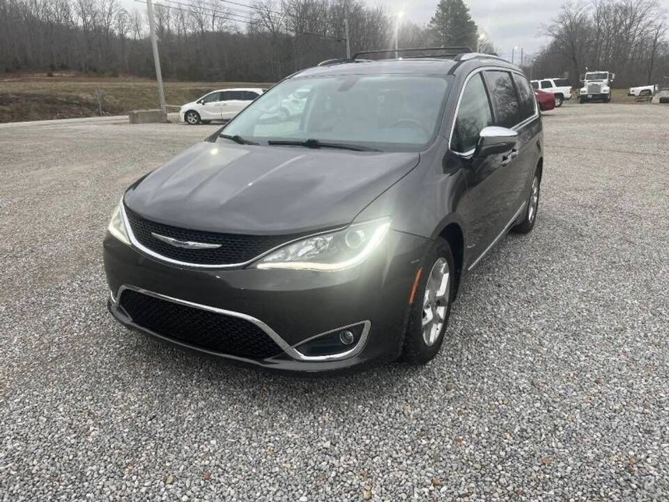 2019 CHRYSLER Pacifica