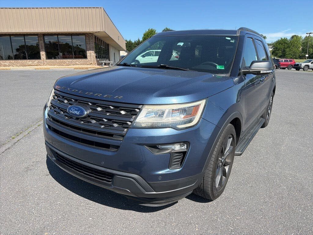 2018 FORD Explorer