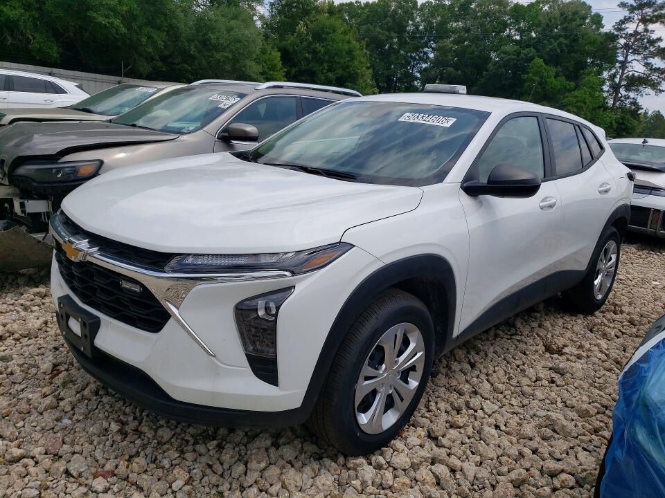 2025 CHEVROLET Trax