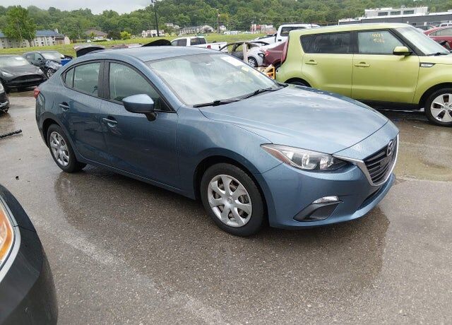 2016 MAZDA Mazda3
