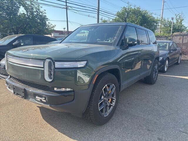 2023 RIVIAN R1S