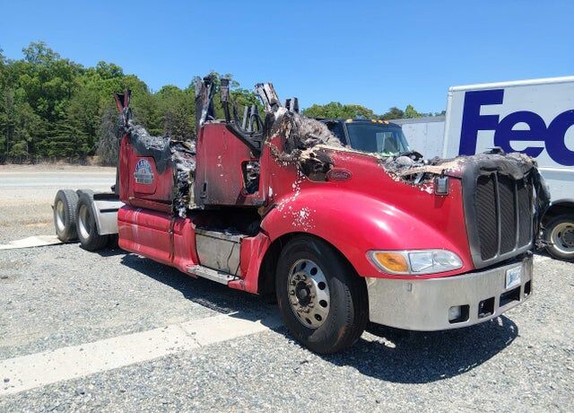 2009 PETERBILT 387