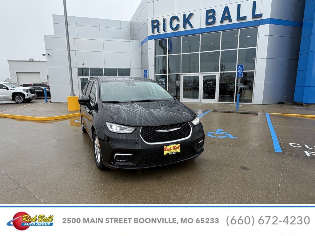 2023 CHRYSLER Pacifica