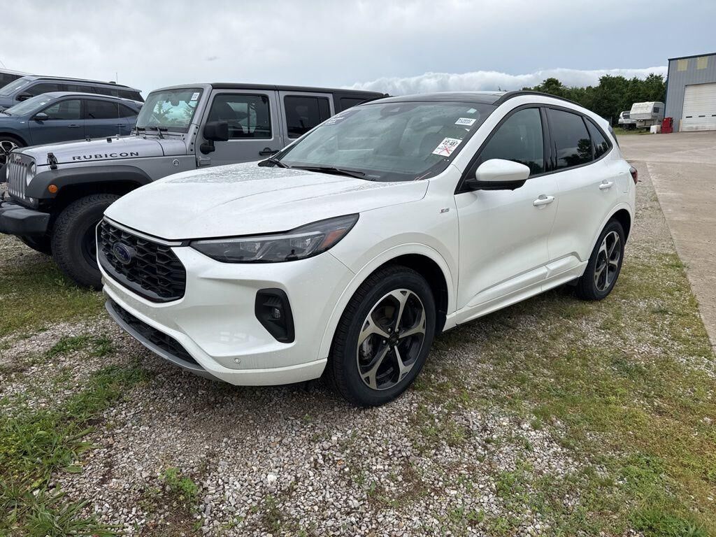 2025 FORD Escape