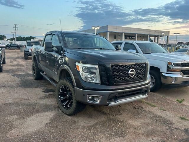 2017 Nissan Titan