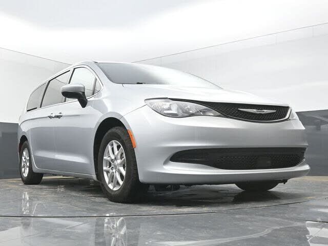 2023 Chrysler Voyager