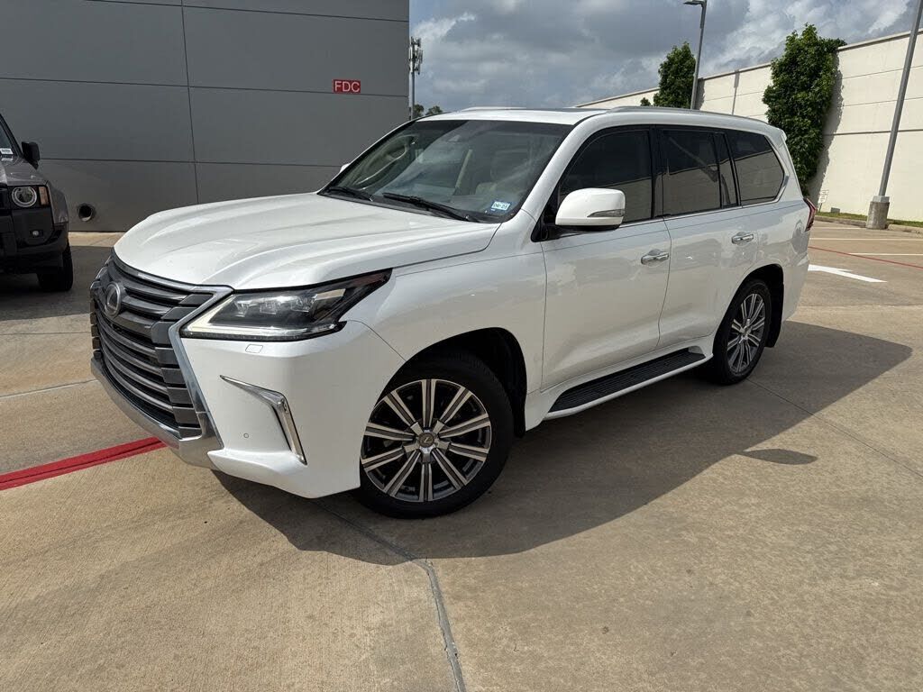 Lexus LX