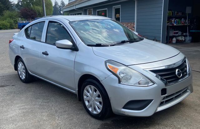 2017 NISSAN Versa